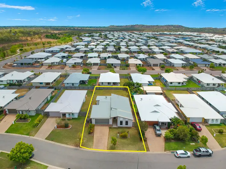 25 Barratonia Way, Mount Low QLD 4818