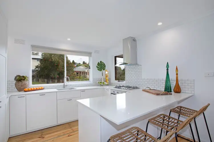 2/45 Vanessa Avenue, Highton VIC 3216