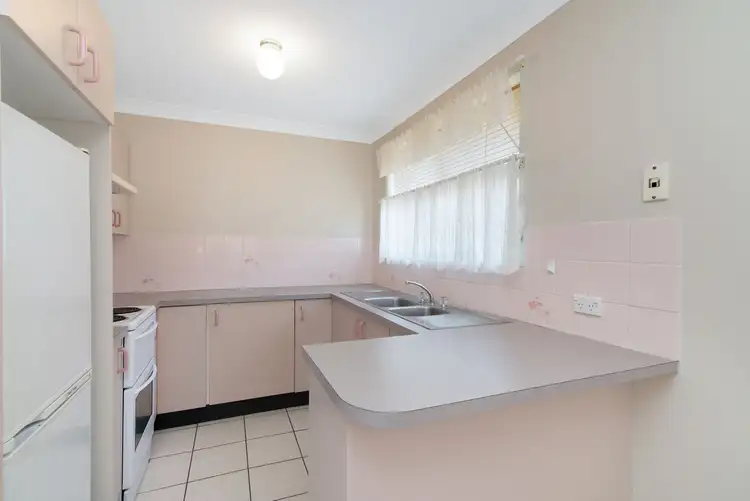 Fourth view of Homely villa listing, 2/25-27 Ocean View Road, Gorokan NSW 2263