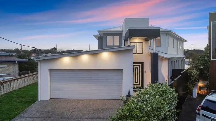 31 Dolphin Court, Palm Beach QLD 4221