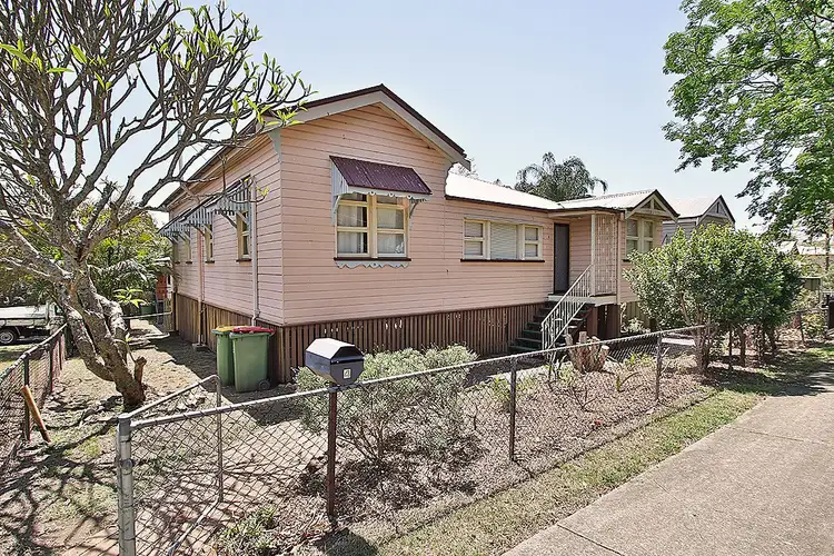 4 York Street, East Ipswich QLD 4305