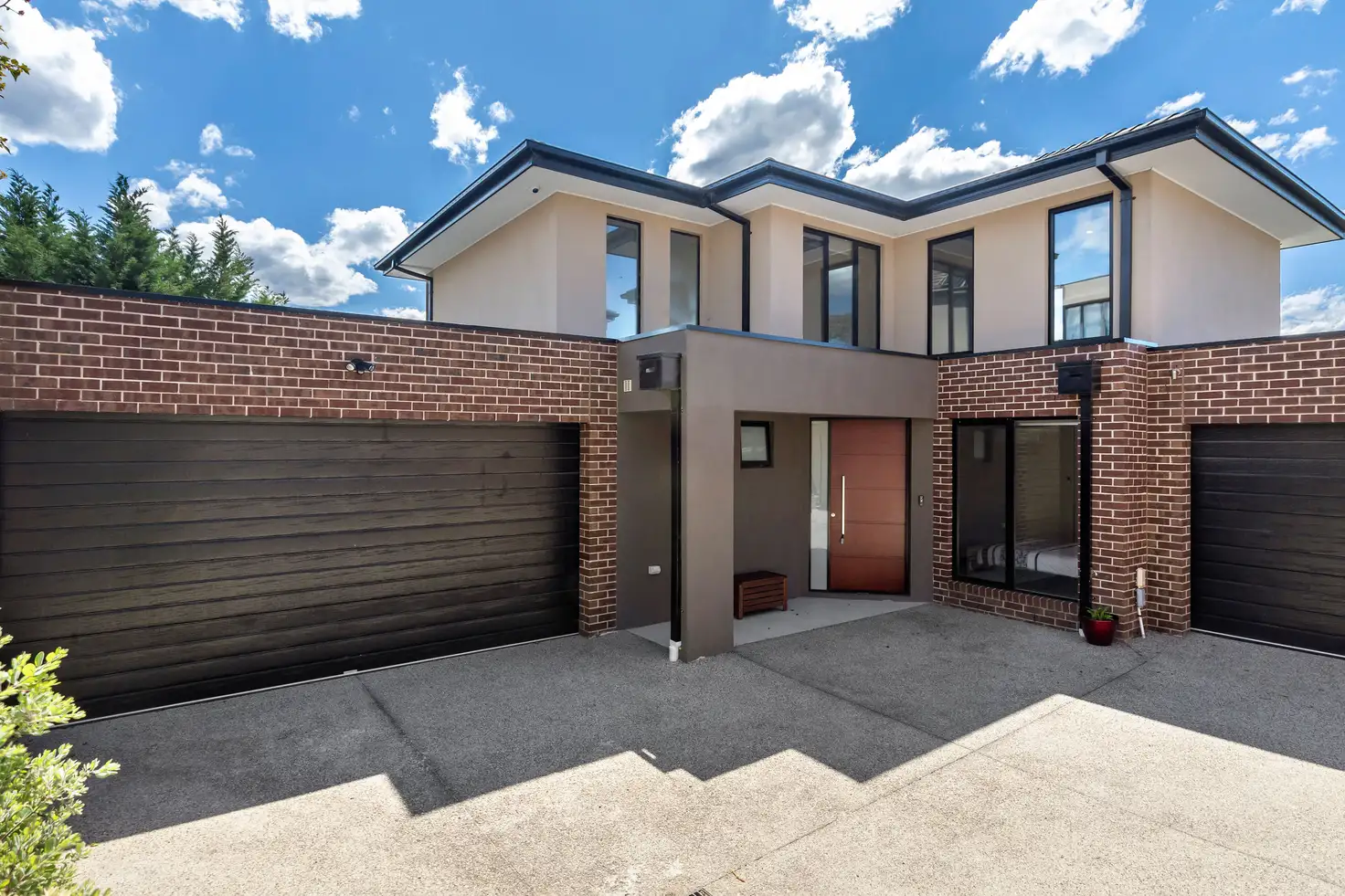 Main view of Homely townhouse listing, 2/27 Carramar Street, Chadstone VIC 3148