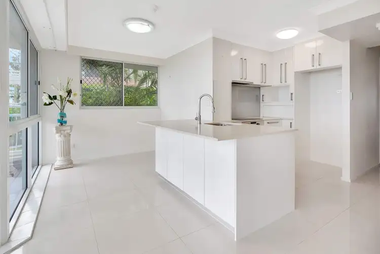 Sixth view of Homely unit listing, 4/510 Marine Parade, Biggera Waters QLD 4216