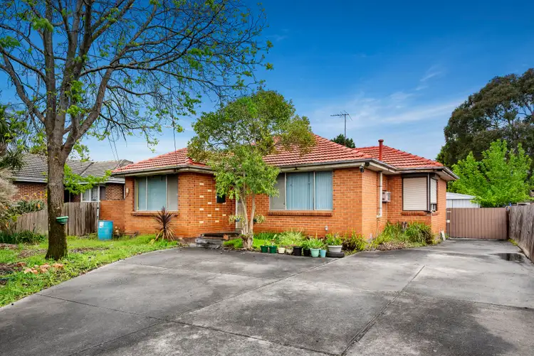 8 Allanfield Crescent, Wantirna South VIC 3152