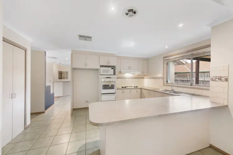 Third view of Homely house listing, 7 Galloway Court, Taylors Lakes VIC 3038