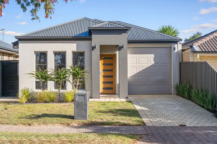 5A Mansfield Road, Northfield SA 5085
