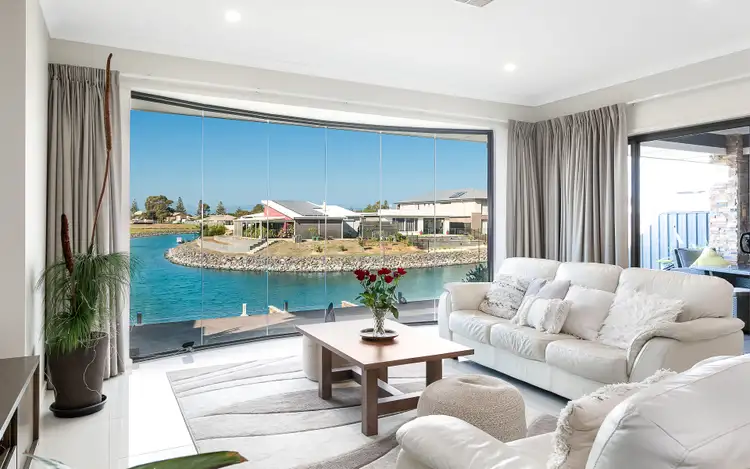 10 Malen Avenue, Victor Harbor SA 5211