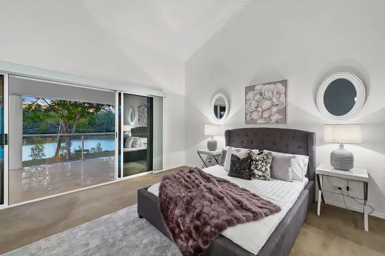 10 Aranui Street, Yeronga QLD 4104