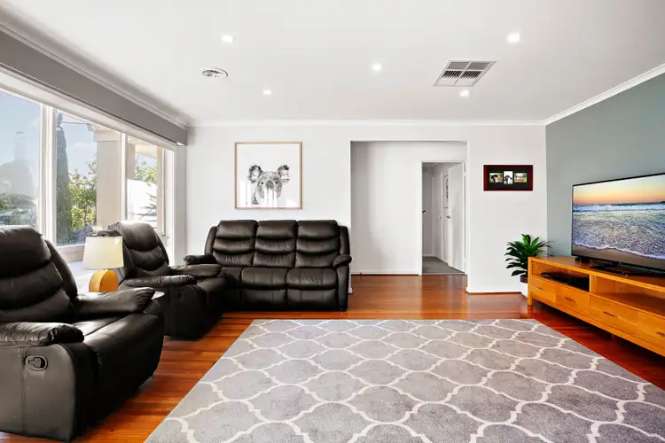 Second view of Homely house listing, 5 Lilydale Court, Thomastown VIC 3074