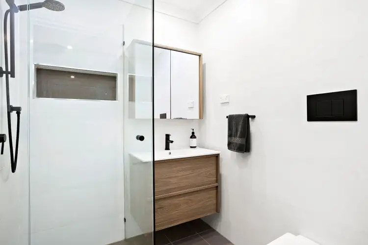 Seventh view of Homely house listing, 5 Lilydale Court, Thomastown VIC 3074