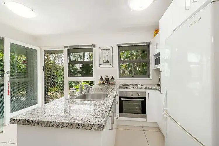 Fourth view of Homely apartment listing, 2/15 Wilton Terrace, Yeronga QLD 4104