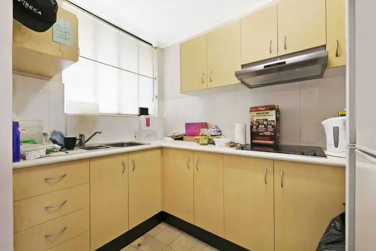 Sixth view of Homely apartment listing, 4/33 Darrambal Street, Chevron Island QLD 4217
