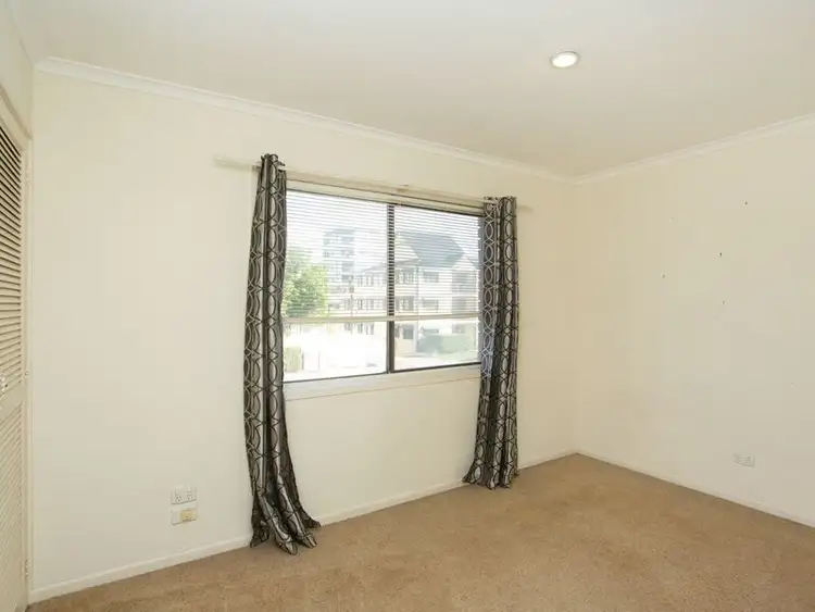 Fourth view of Homely unit listing, 4/59 Queen Street, Southport QLD 4215