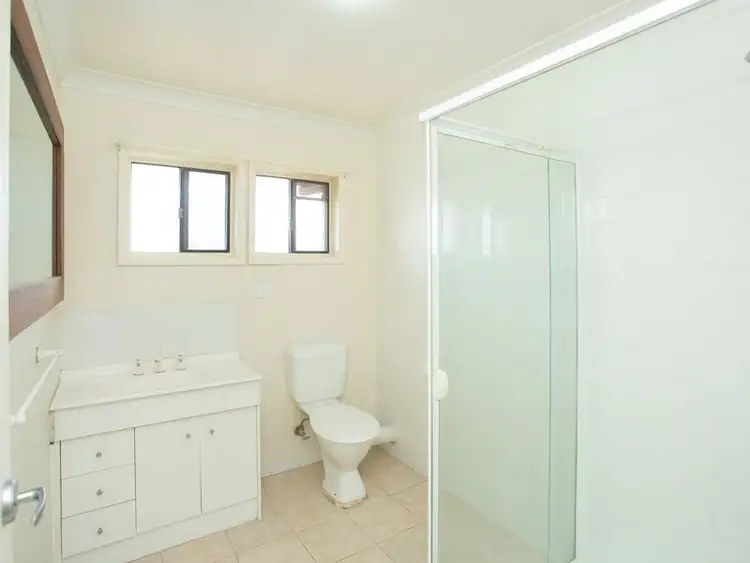 Fifth view of Homely unit listing, 4/59 Queen Street, Southport QLD 4215