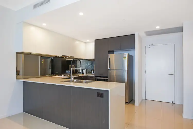 Fifth view of Homely unit listing, 25-31 East Quay Drive, Biggera Waters QLD 4216