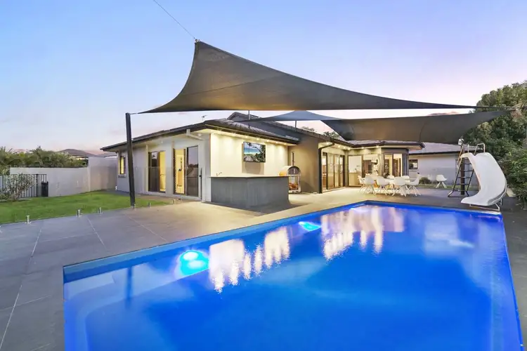 48 Arun Drive, Arundel QLD 4214