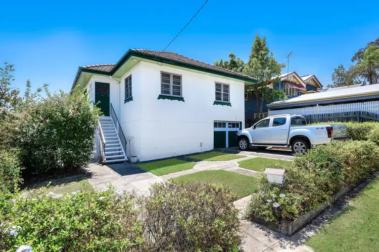 6 Tenth Avenue, Kedron QLD 4031