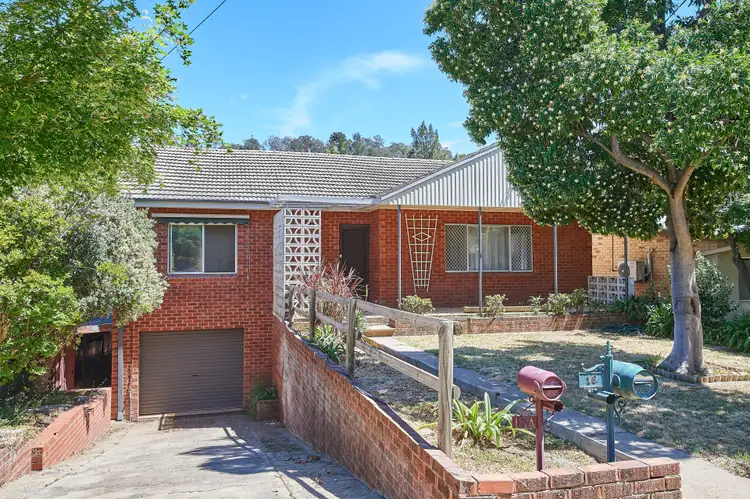 18 Colong Place, Kooringal NSW 2650