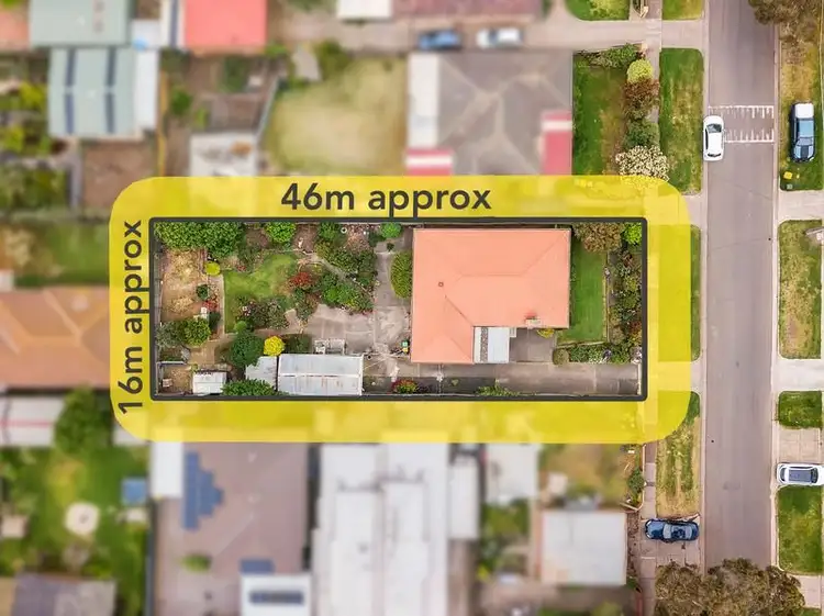 82 Primula Avenue, Brooklyn VIC 3012
