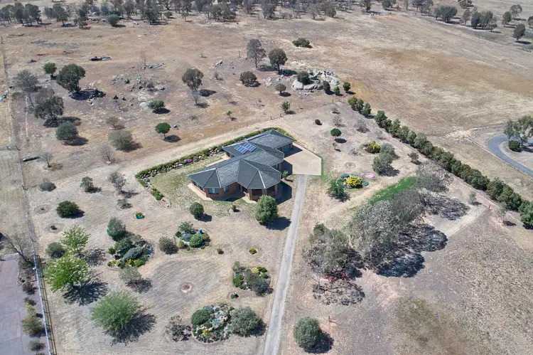 351 East Street, Cartwrights Hill NSW 2650
