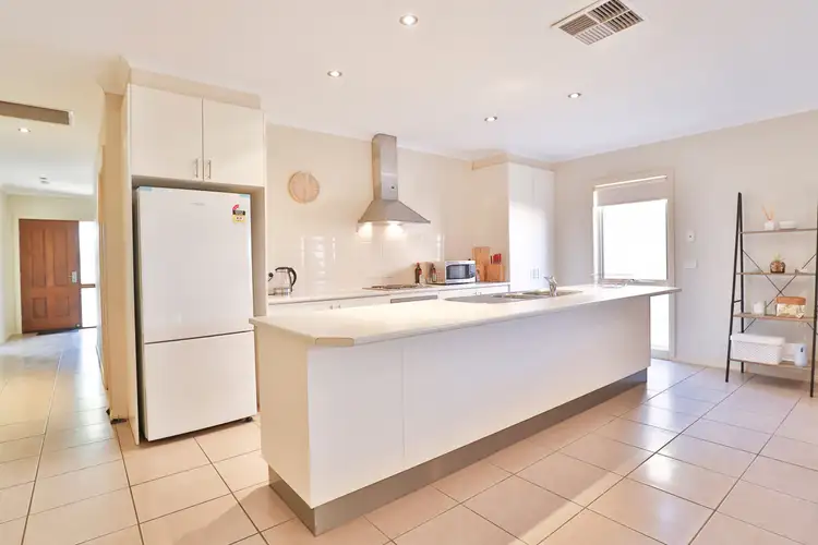 Fifth view of Homely house listing, 2/228 Benetook Avenue, Mildura VIC 3500