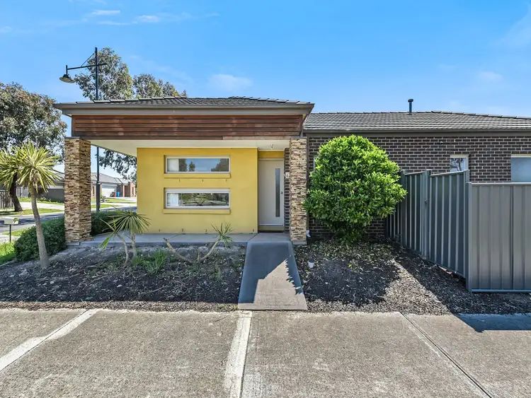 90 Sabel Drive, Cranbourne North VIC 3977