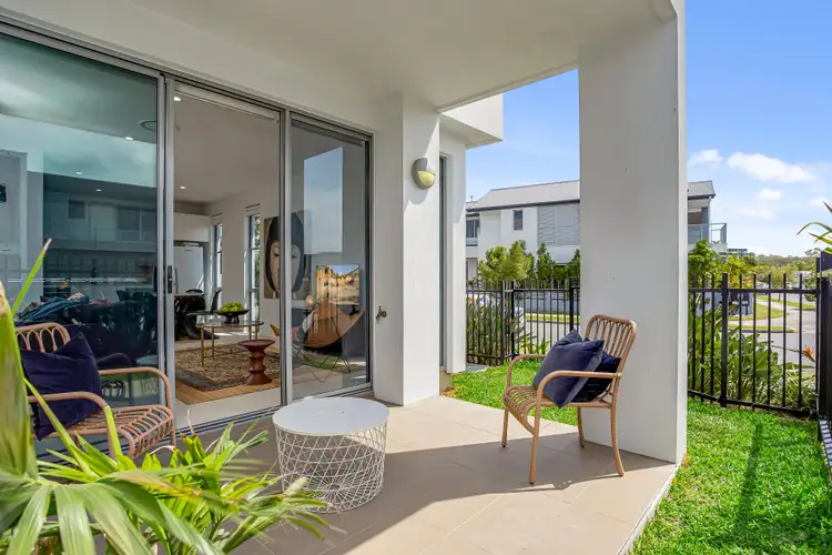 7/2 Emily Way, Varsity Lakes QLD 4227