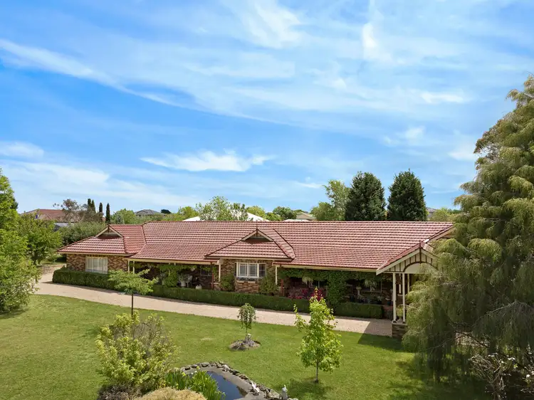 52 Highland Drive, Bowral NSW 2576
