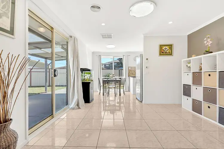 Fifth view of Homely house listing, 7 Renwick Close, Craigieburn VIC 3064