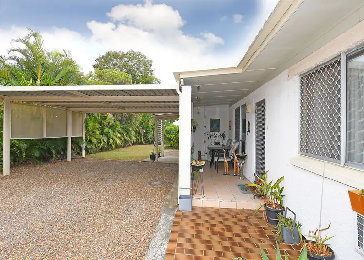 59 Glenray Street, Urangan QLD 4655