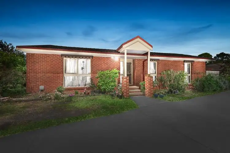 1/2 Cullis Parade, Bayswater VIC 3153