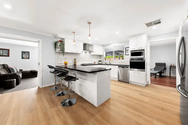 2 Melanie Close, Wantirna South VIC 3152