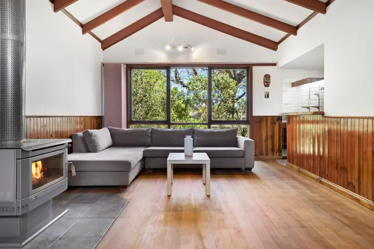 Second view of Homely house listing, 6 Upminster Court, Frankston VIC 3199