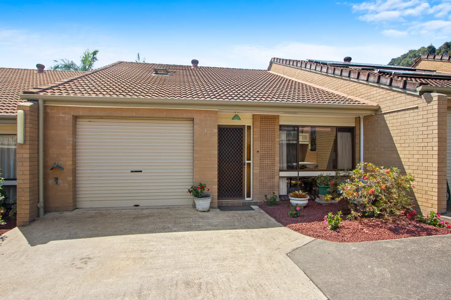 Main view of Homely unit listing, 4/6-8 Newth Place, Surf Beach NSW 2536