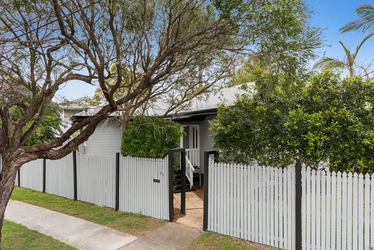 2 Sandon Street, Graceville QLD 4075