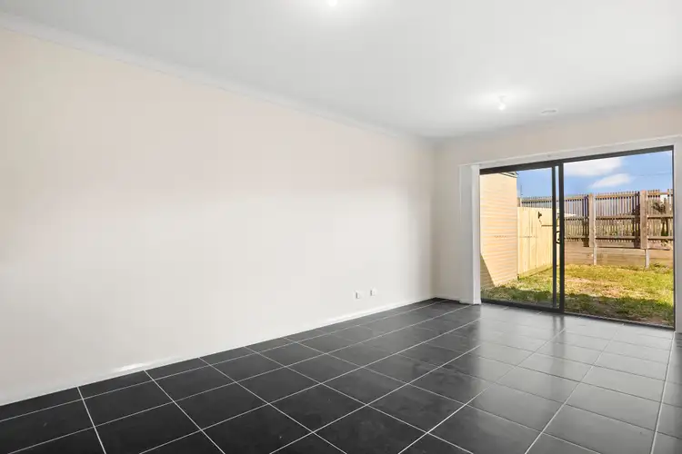 Fifth view of Homely house listing, 4 Flint Close, Doreen VIC 3754