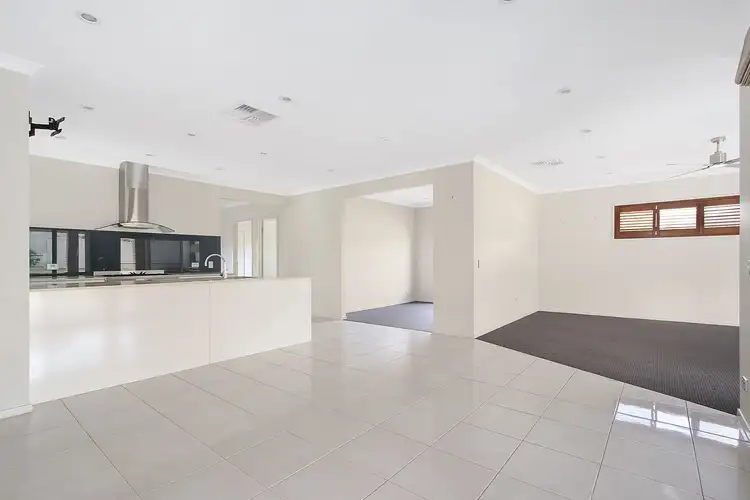 Sixth view of Homely house listing, 2 Cormorant Avenue, Bandiana VIC 3691