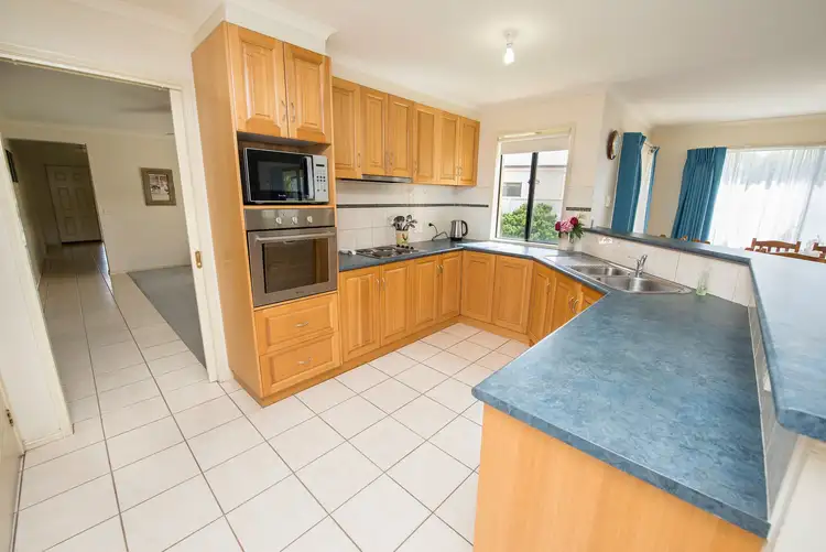 Fourth view of Homely house listing, 2 Emma Court, Swan Hill VIC 3585