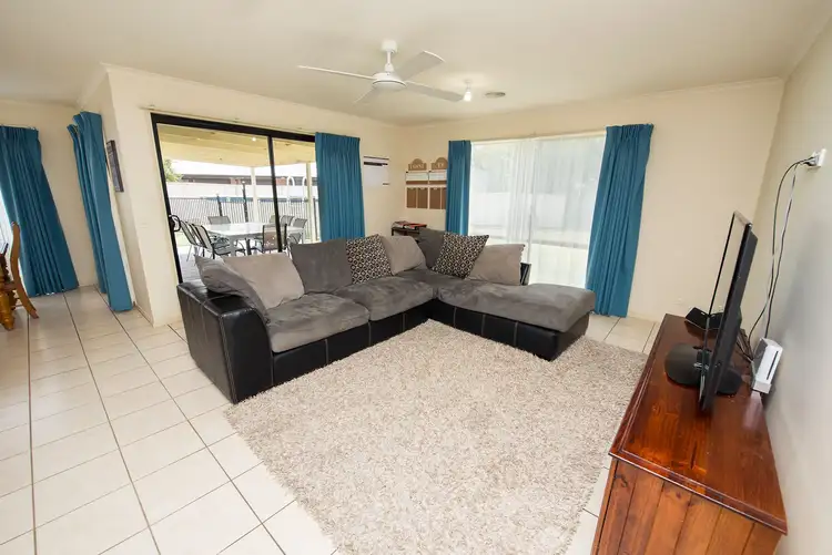 Sixth view of Homely house listing, 2 Emma Court, Swan Hill VIC 3585