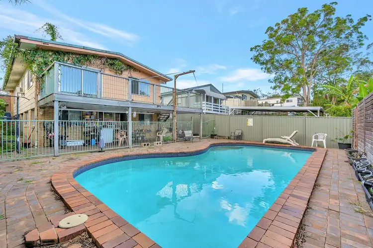 28 Ridgeway Avenue, Southport QLD 4215