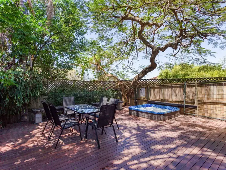 1/5 College Avenue, Southport QLD 4215