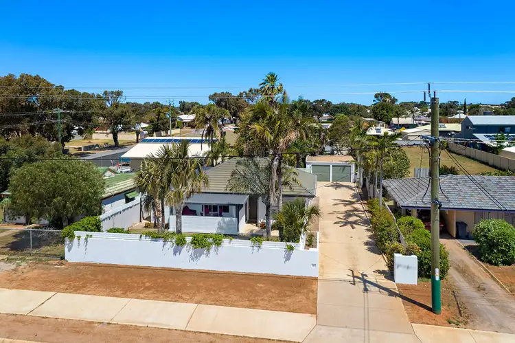 226 Place Road, Wonthella WA 6530