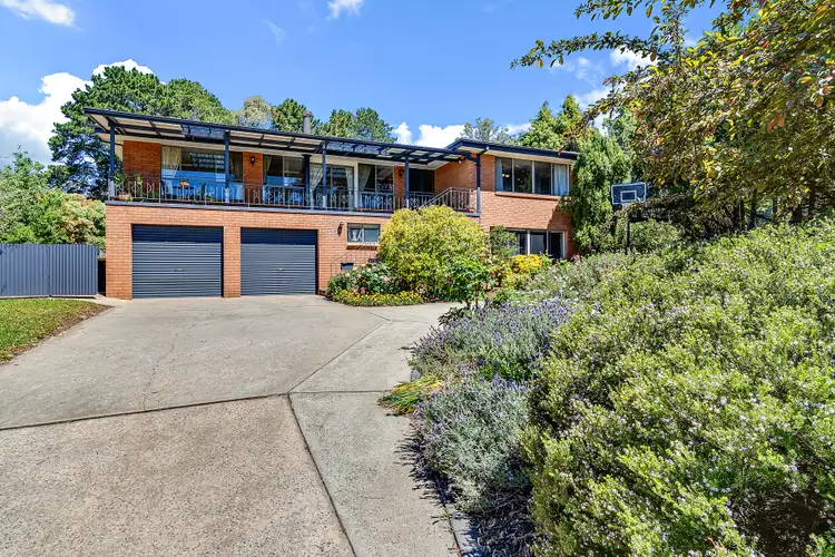 25 McLachlan Crescent, Weetangera ACT 2614