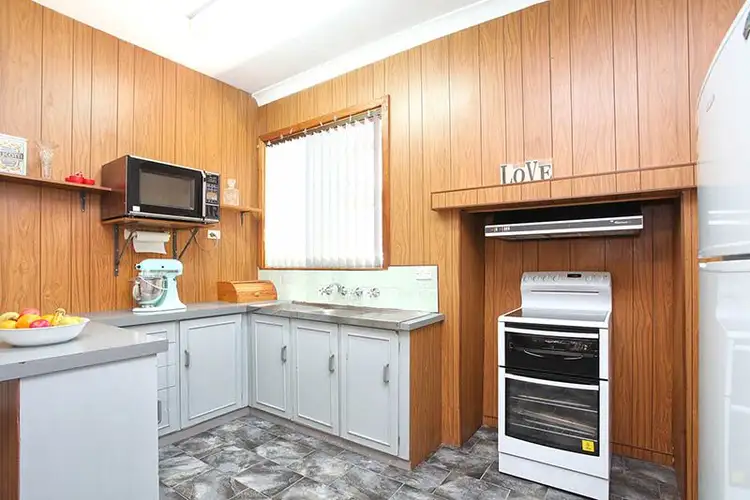 Fifth view of Homely house listing, 1 Jessie Street, Clare SA 5453