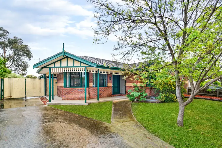 11 Manchester Drive, Sydenham VIC 3037