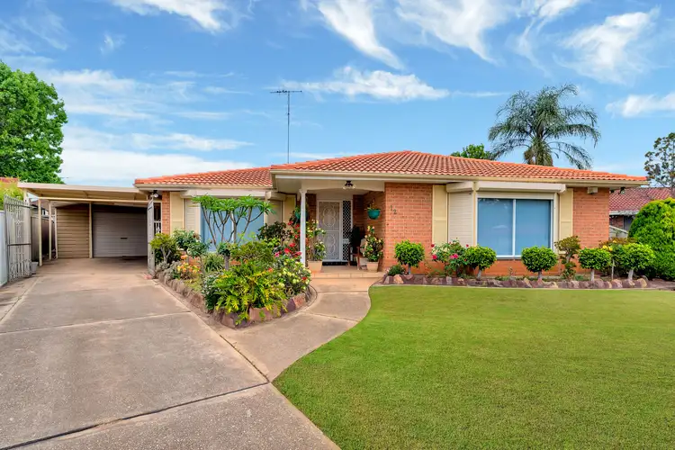 12 Quinn Place, Prairiewood NSW 2176