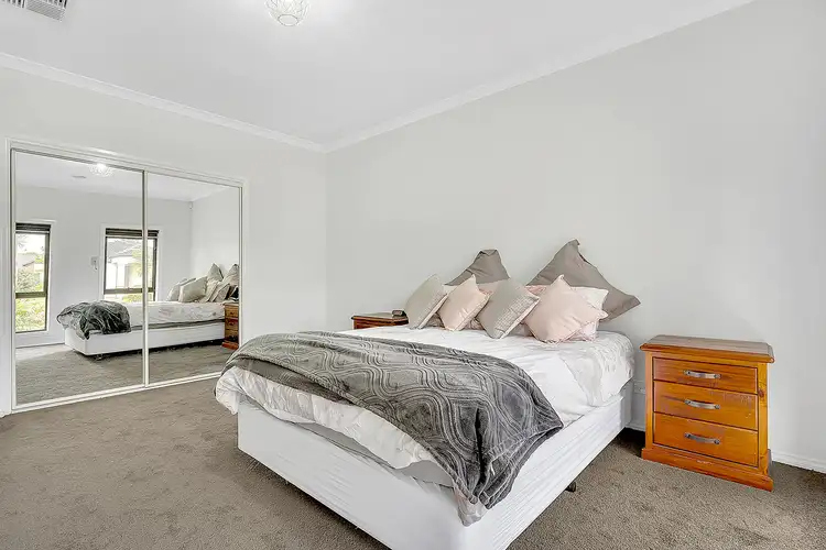 Sixth view of Homely house listing, 16 Chelsworth Loop, Craigieburn VIC 3064