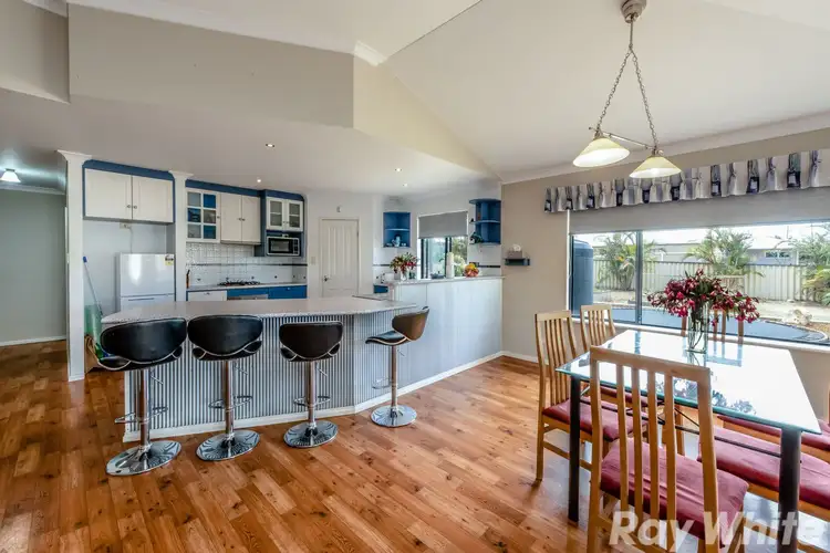 10 Fallowfield Street, Strathalbyn WA 6530