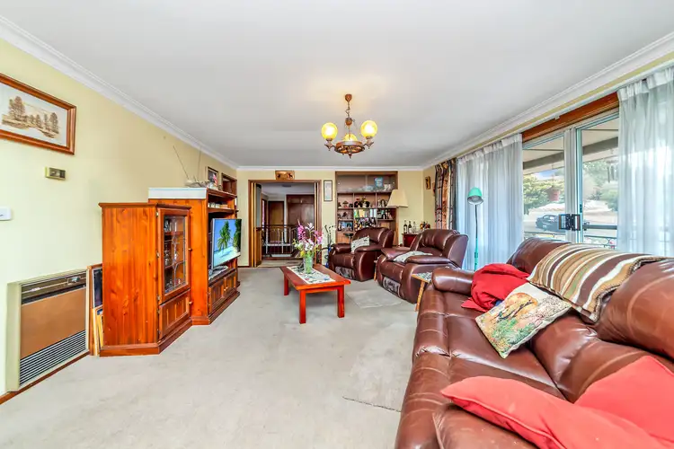 Sixth view of Homely house listing, 4 Nimmitabel Place, Queanbeyan NSW 2620