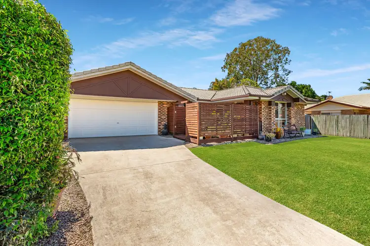 33 Hillmont Crescent